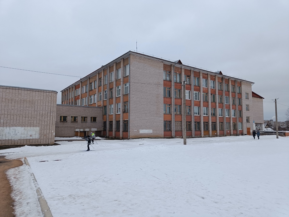Вид со стороны стадиона
